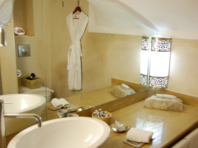 Pearl Bathroom