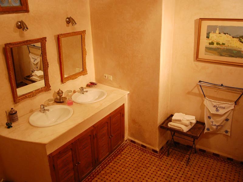 Nejarine Bathroom
