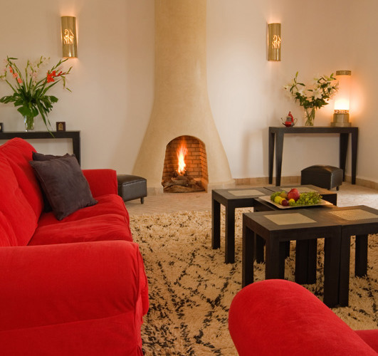 Sitting room with fireplace