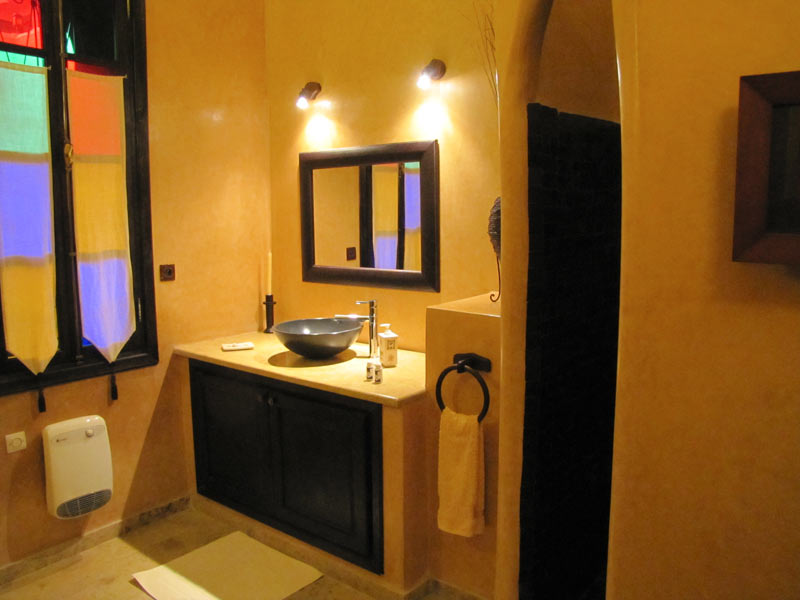 Savannah Night Bathroom