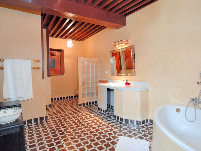 Yasmine Bathroom