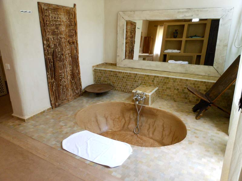 Royale Bathroom 2