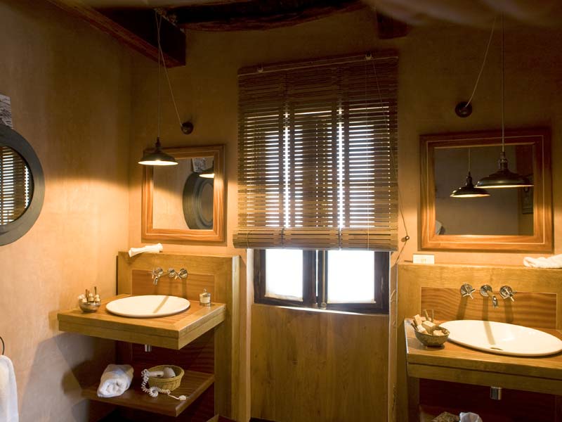 Ôctane Bathroom