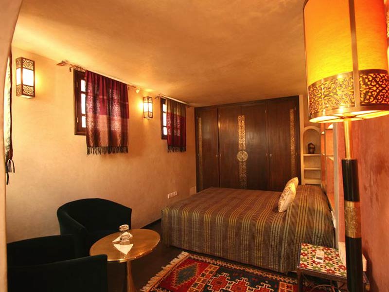 Kenz Bedroom