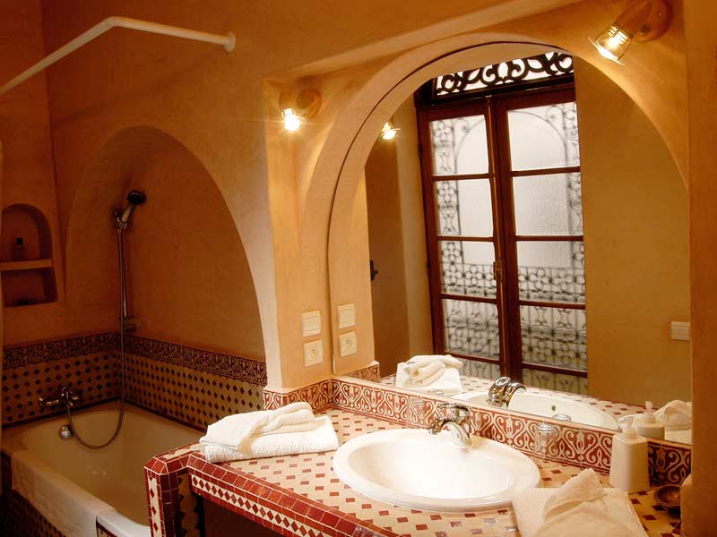 Tarbe Bathroom